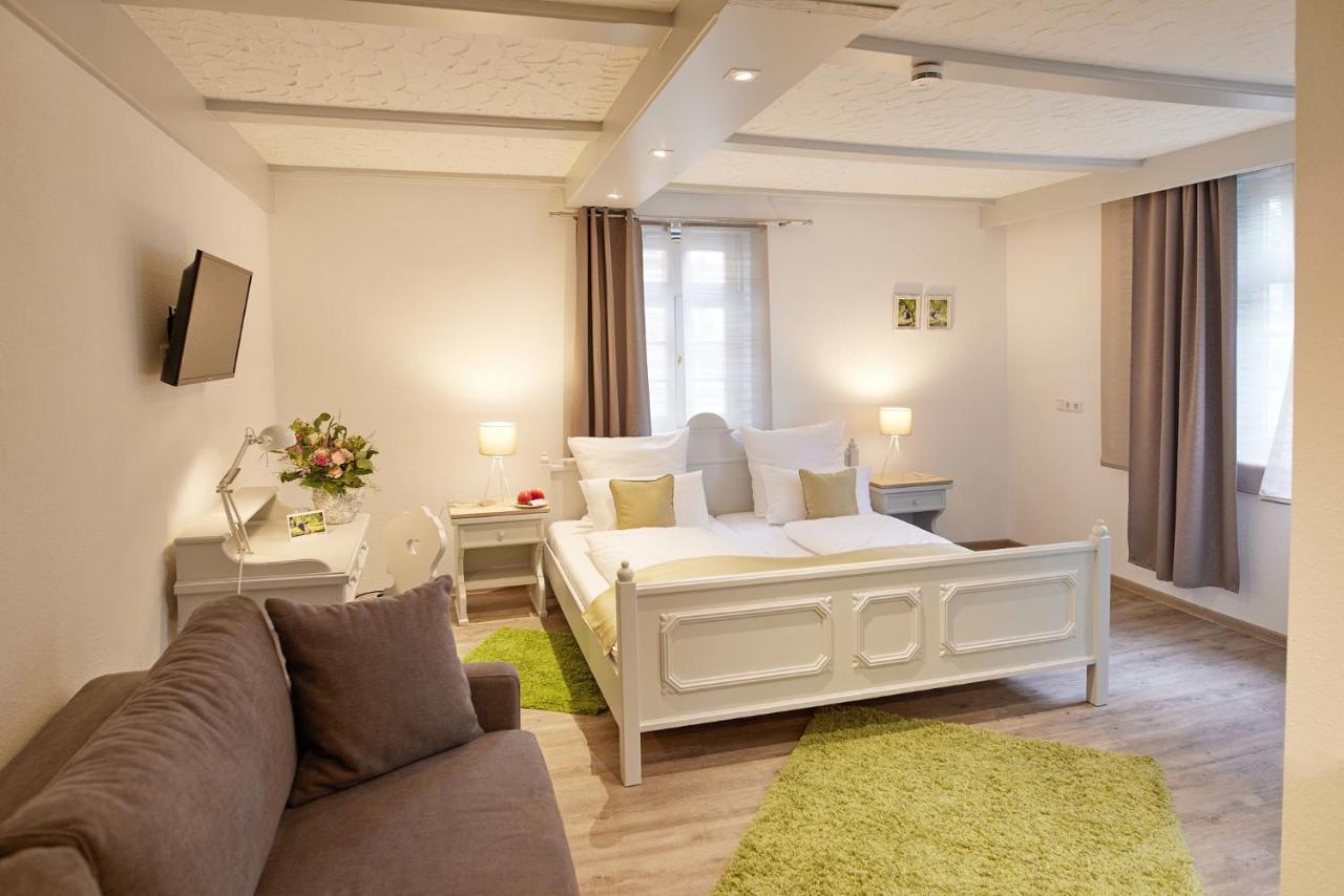 Hotel Landgraf ชวาล์มชตัดท์ ภายนอก รูปภาพ